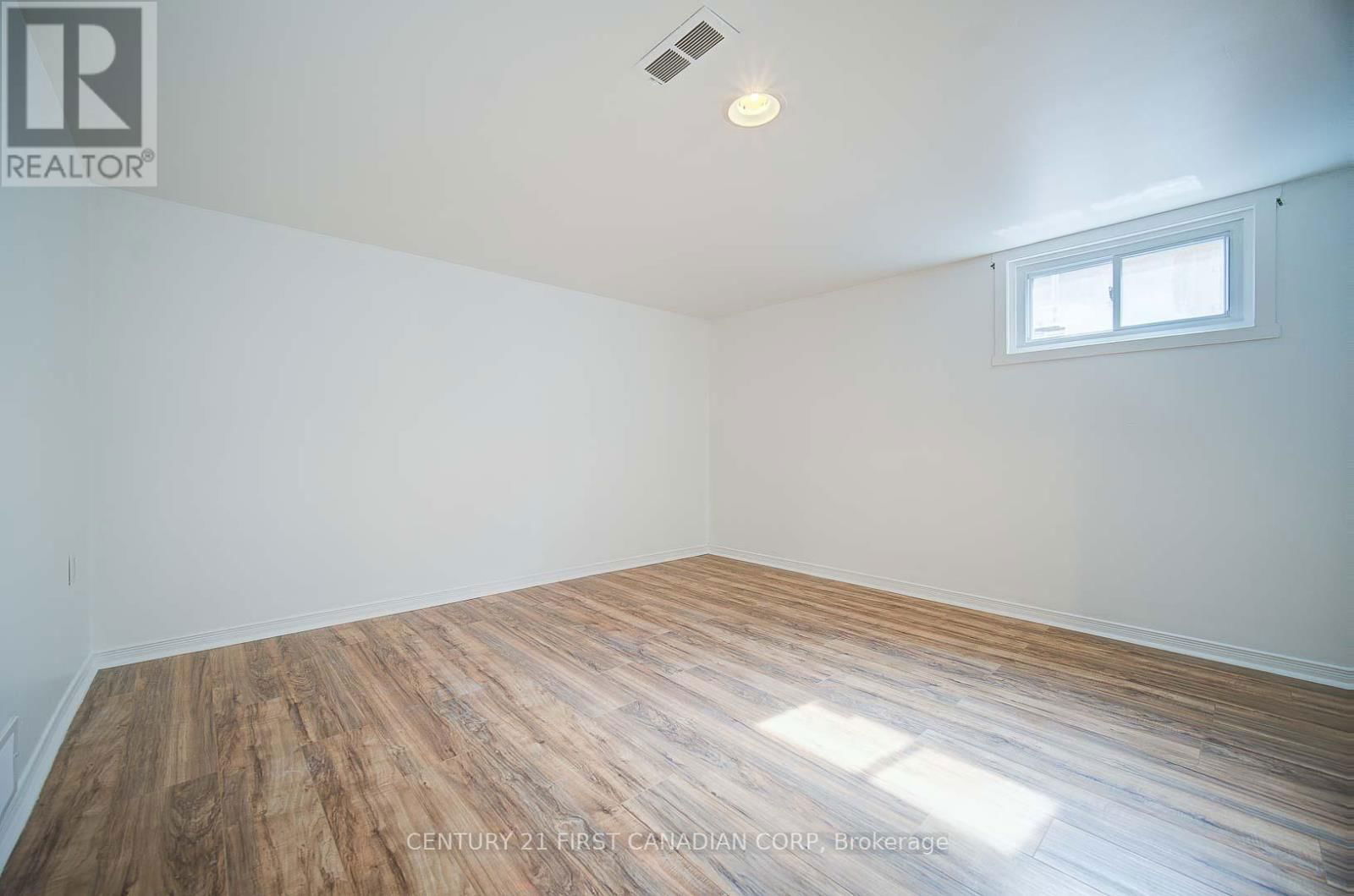 3 - 581 TALBOT STREET Image 5