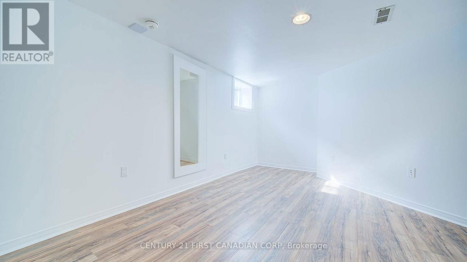 3 - 581 TALBOT STREET Image 9