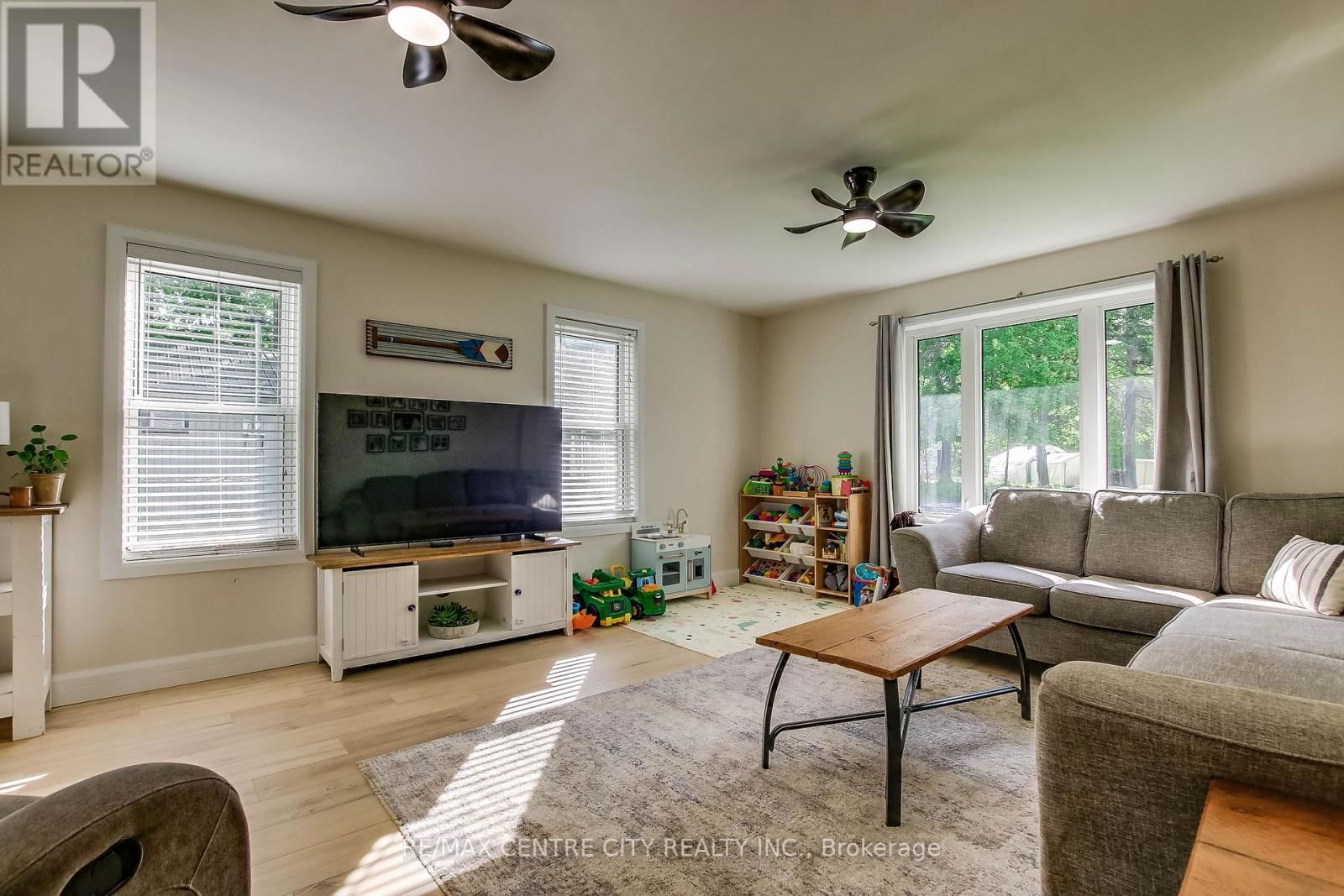 37388 LAKE LINE Image 12