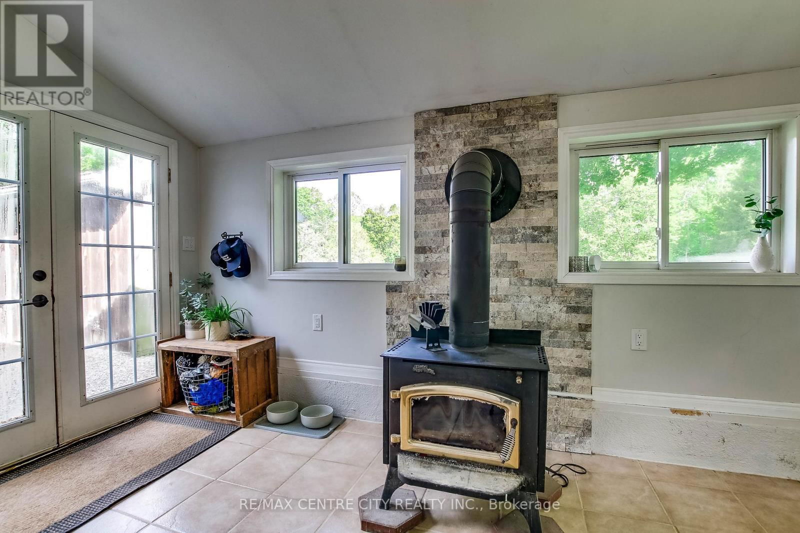 37388 LAKE LINE Image 24