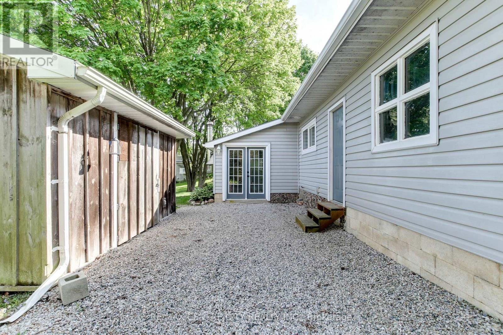 37388 LAKE LINE Image 25