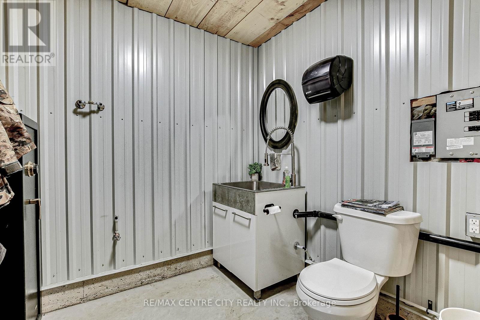 37388 LAKE LINE Image 4