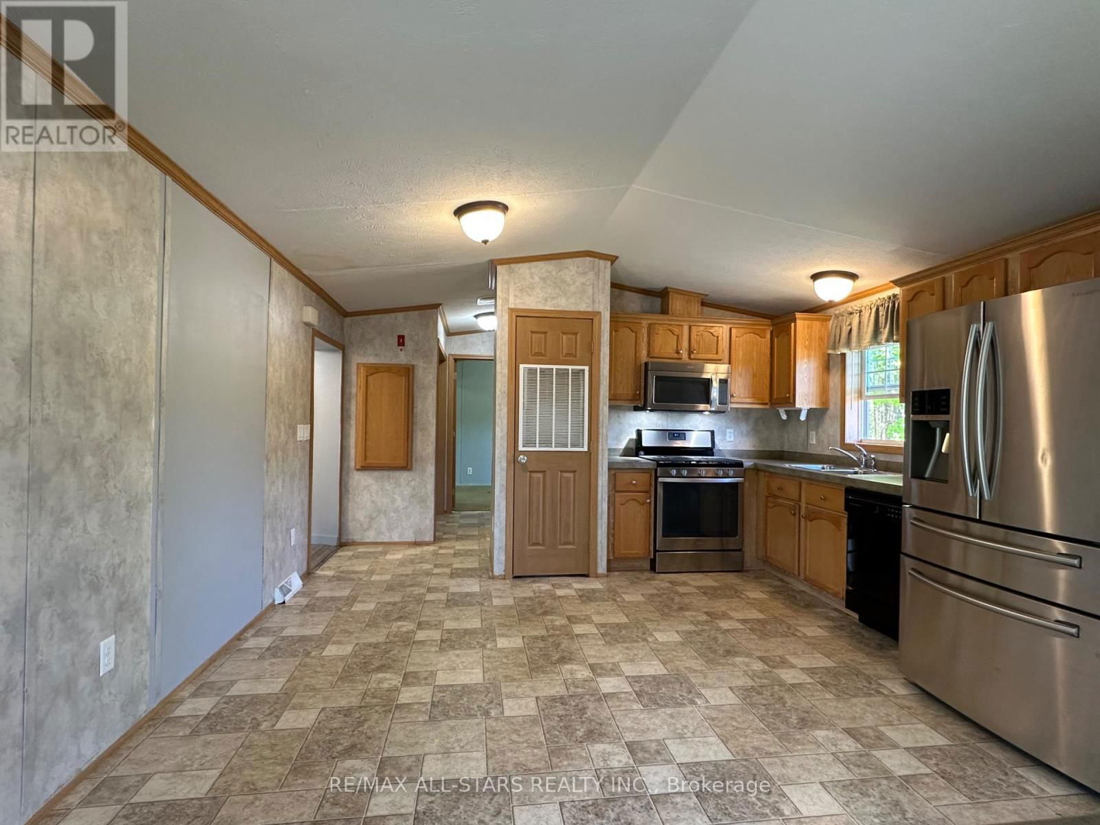 RACOON ROAD Image 25