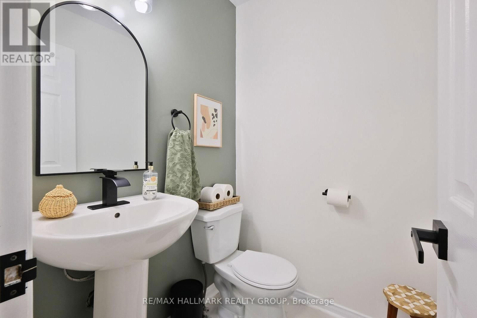 35 WILLOW GLEN DRIVE Image 16