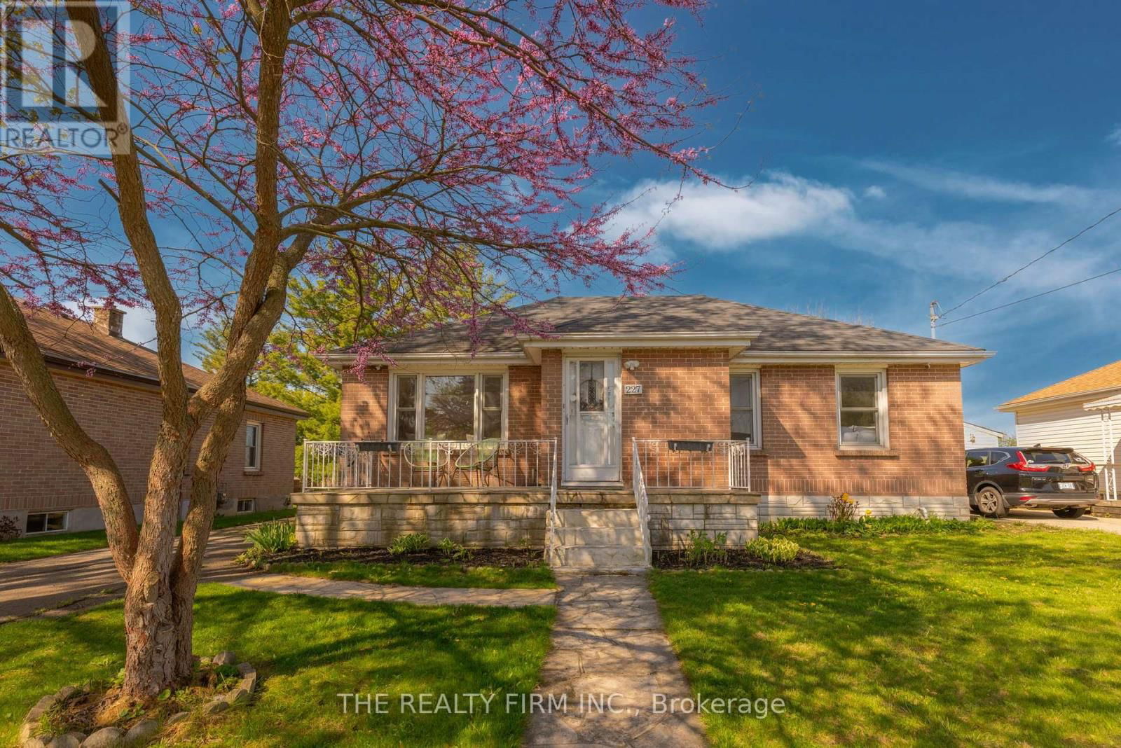 227 VANCOUVER STREET Image 1
