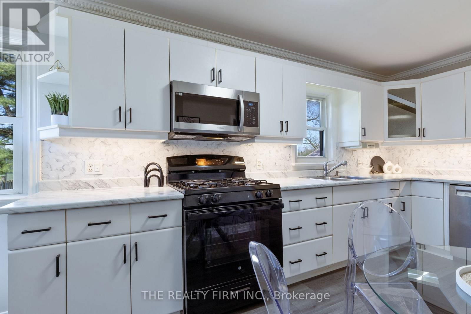 227 VANCOUVER STREET Image 15