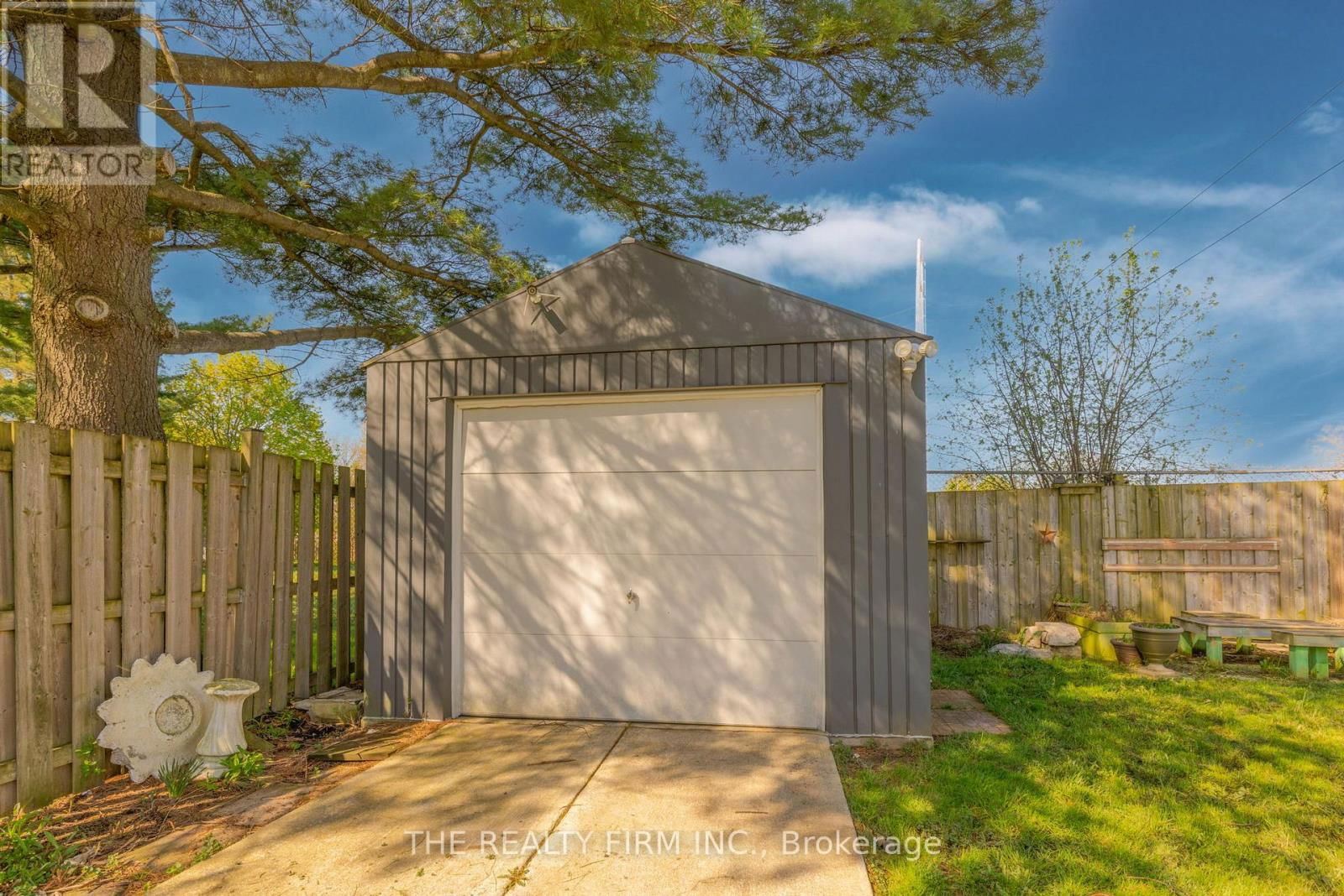 227 VANCOUVER STREET Image 43