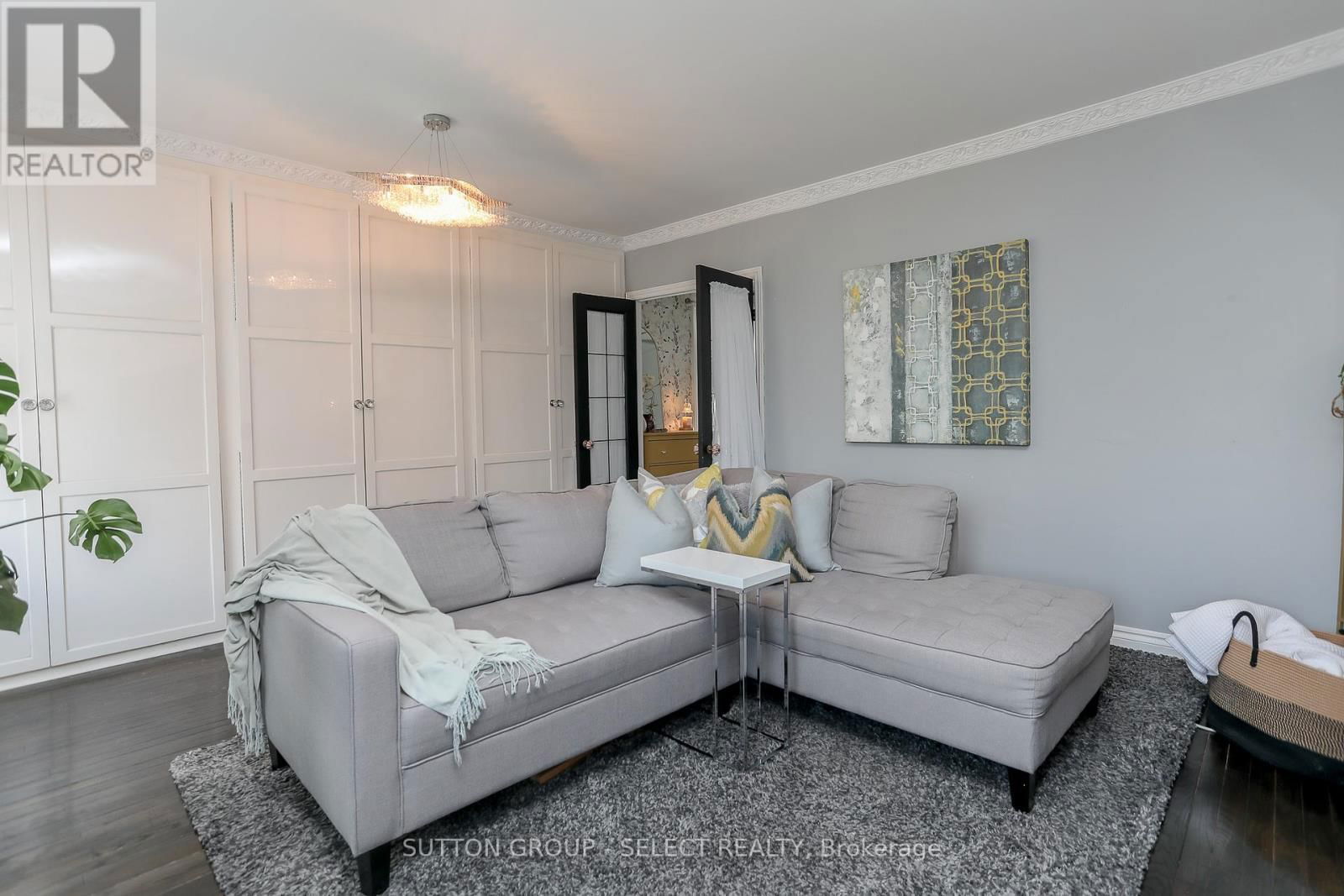 481 ENGLISH STREET Image 24