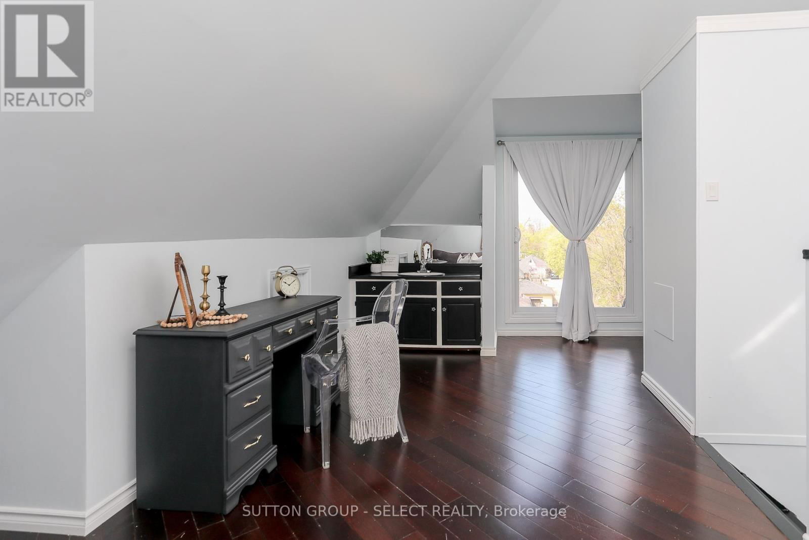 481 ENGLISH STREET Image 32