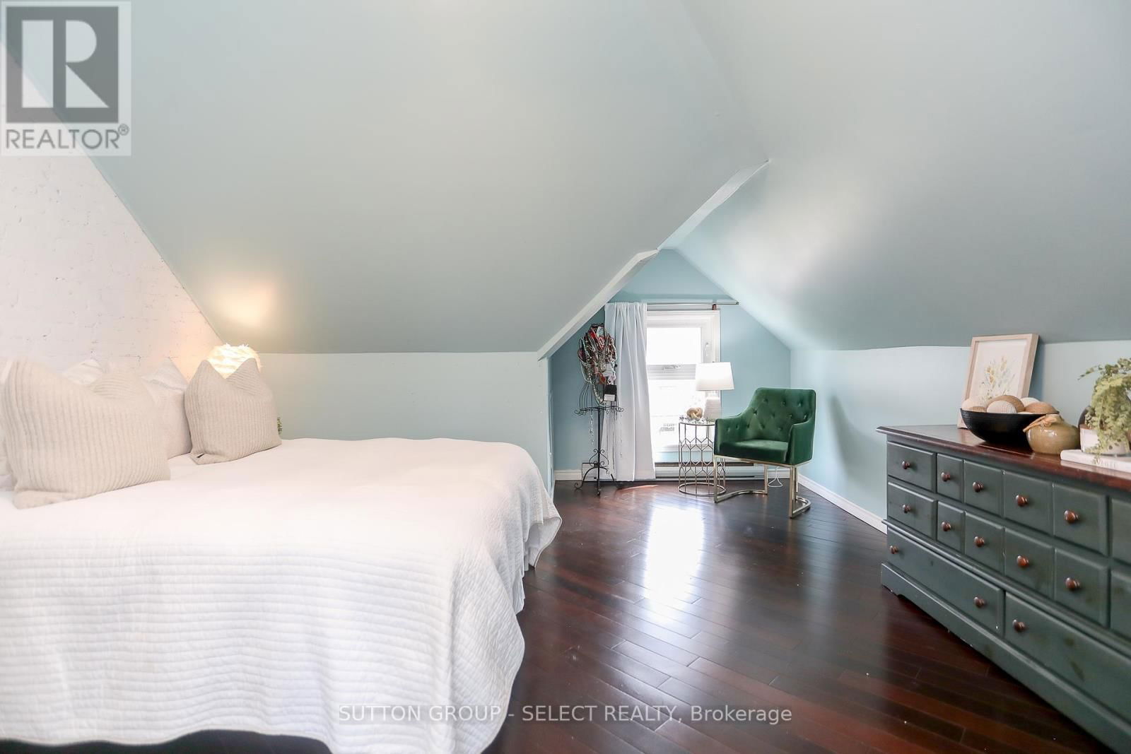 481 ENGLISH STREET Image 36