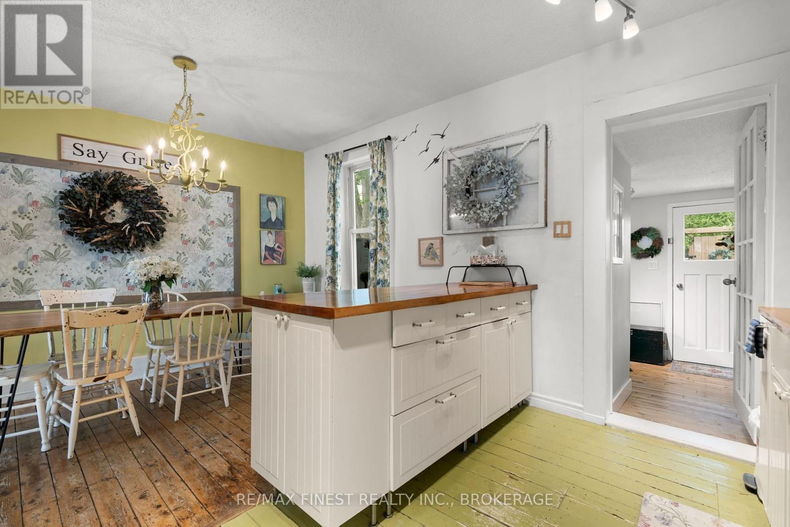 7 MARKLAND STREET Image 22