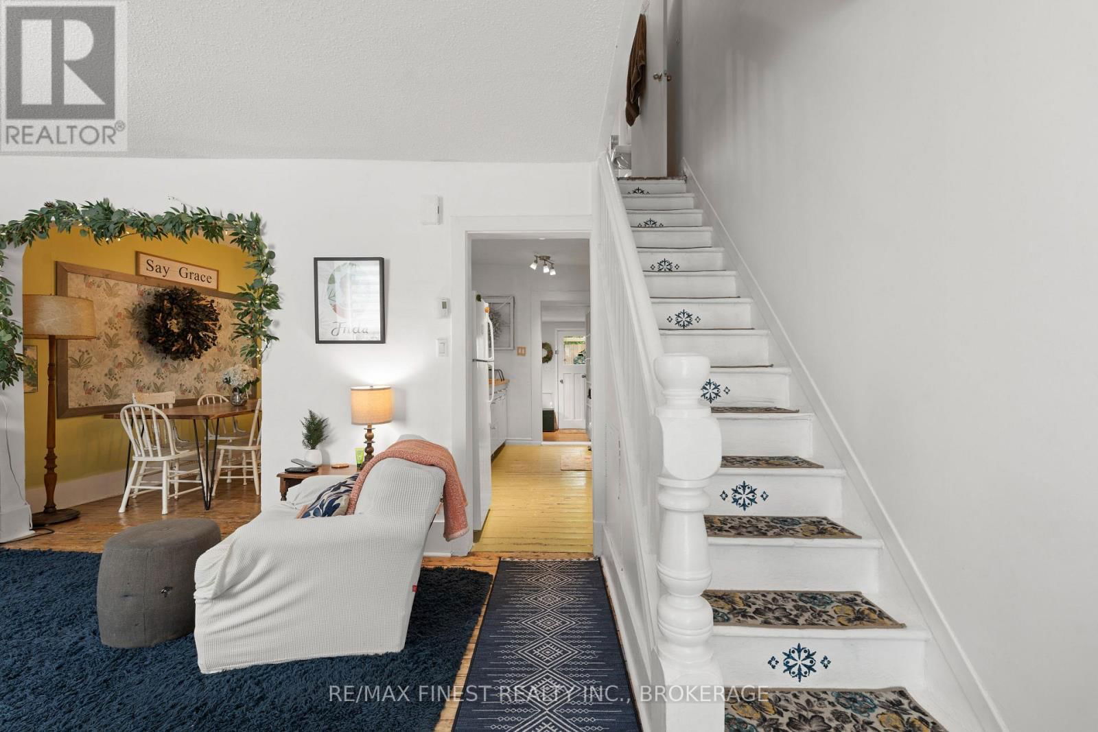 7 MARKLAND STREET Image 4