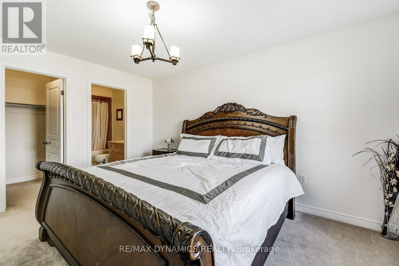 125 ASSISI STREET Image 34