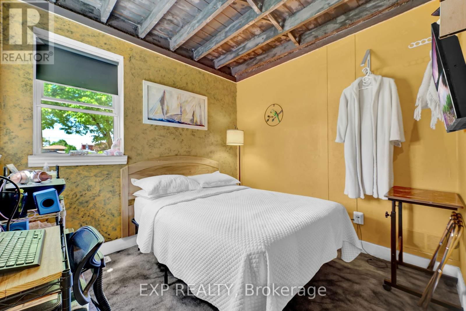 82 KEHL STREET Image 23