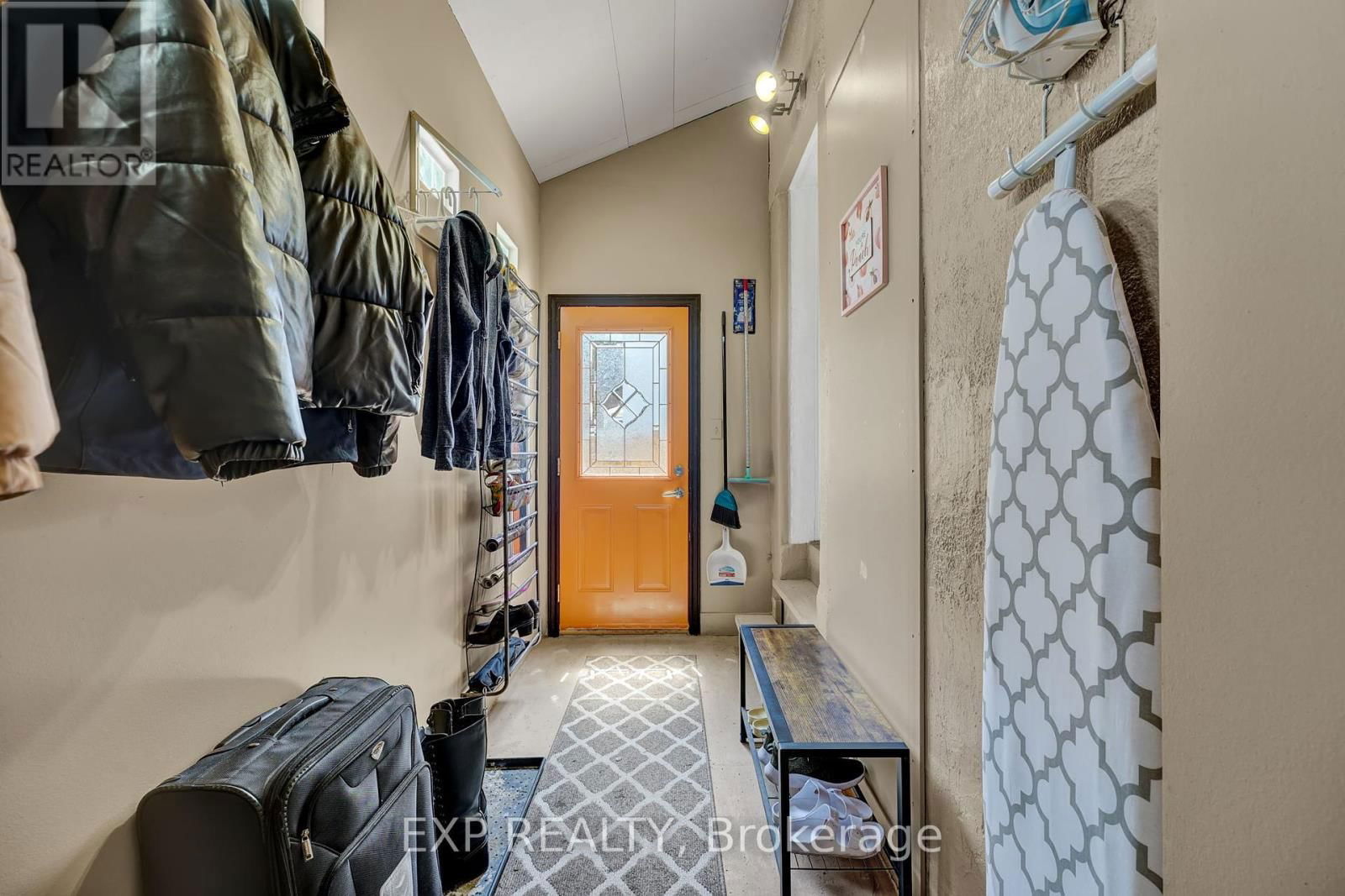 82 KEHL STREET Image 25