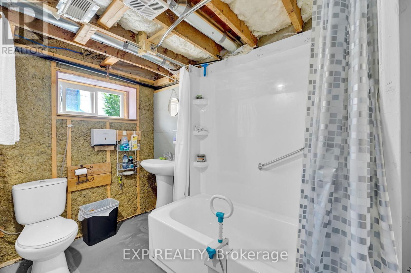 82 KEHL STREET Image 27