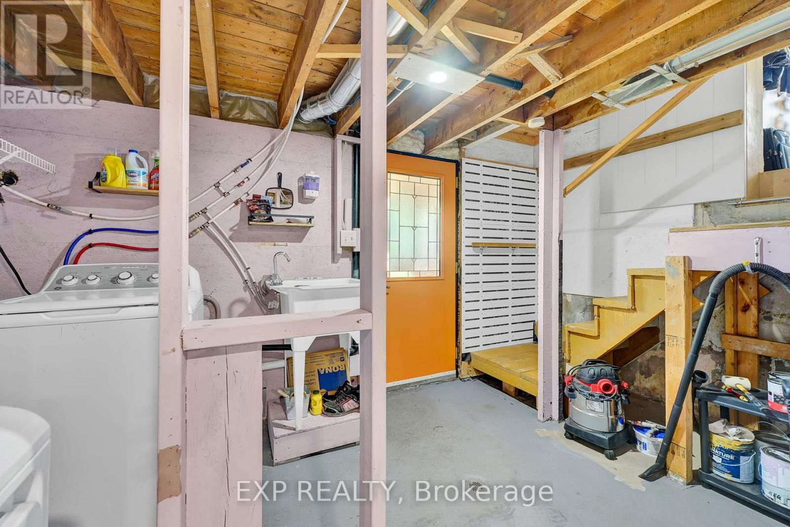 82 KEHL STREET Image 30