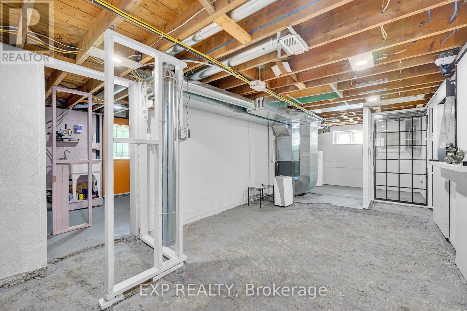 82 KEHL STREET Image 31