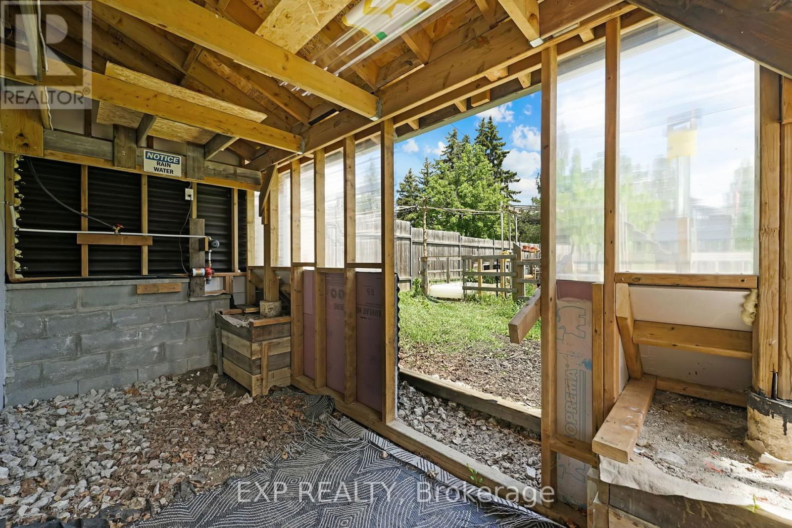 82 KEHL STREET Image 36