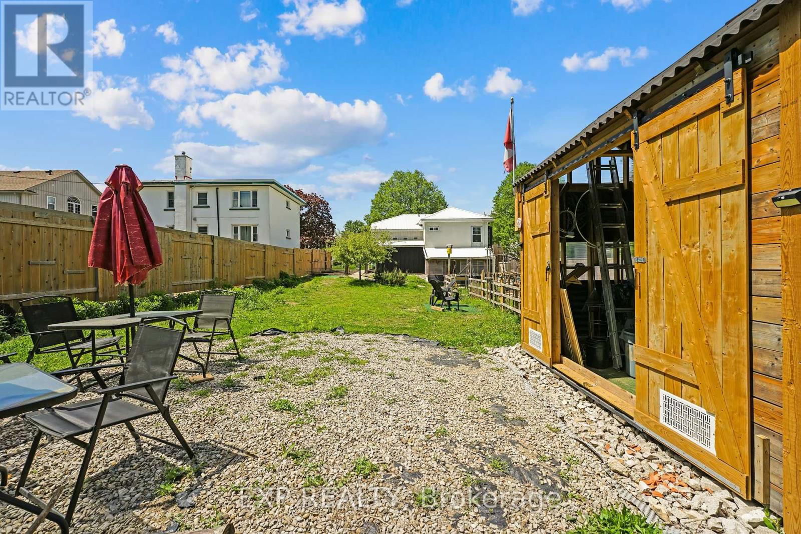 82 KEHL STREET Image 40