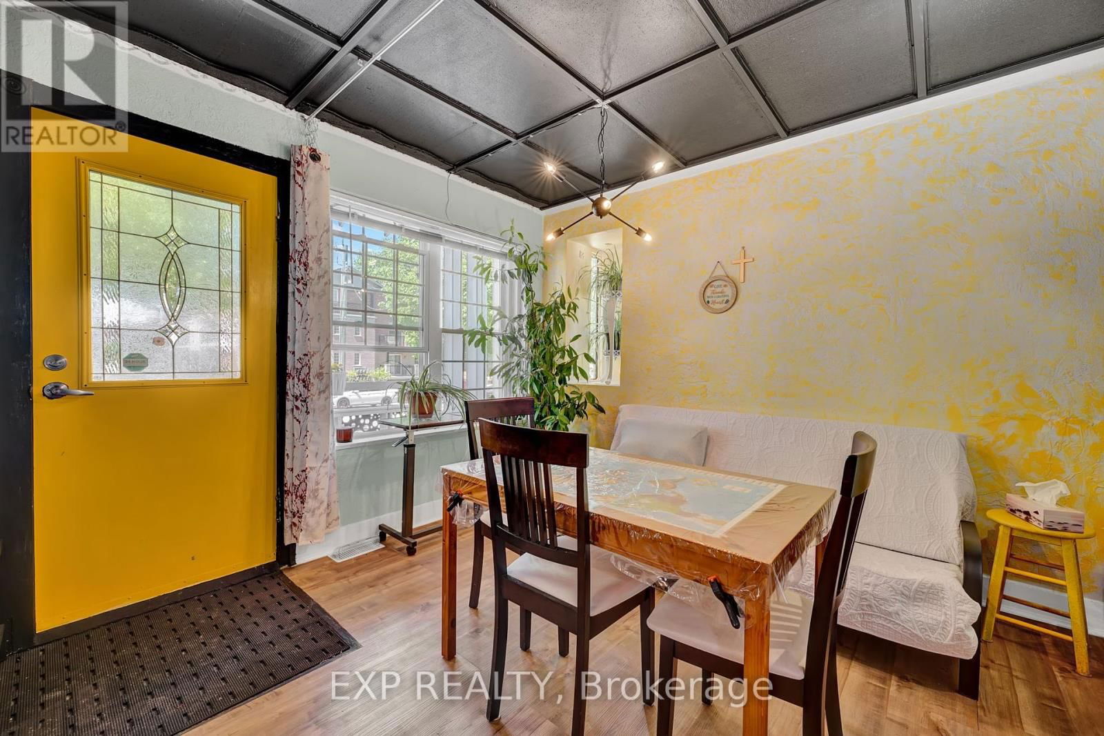 82 KEHL STREET Image 6