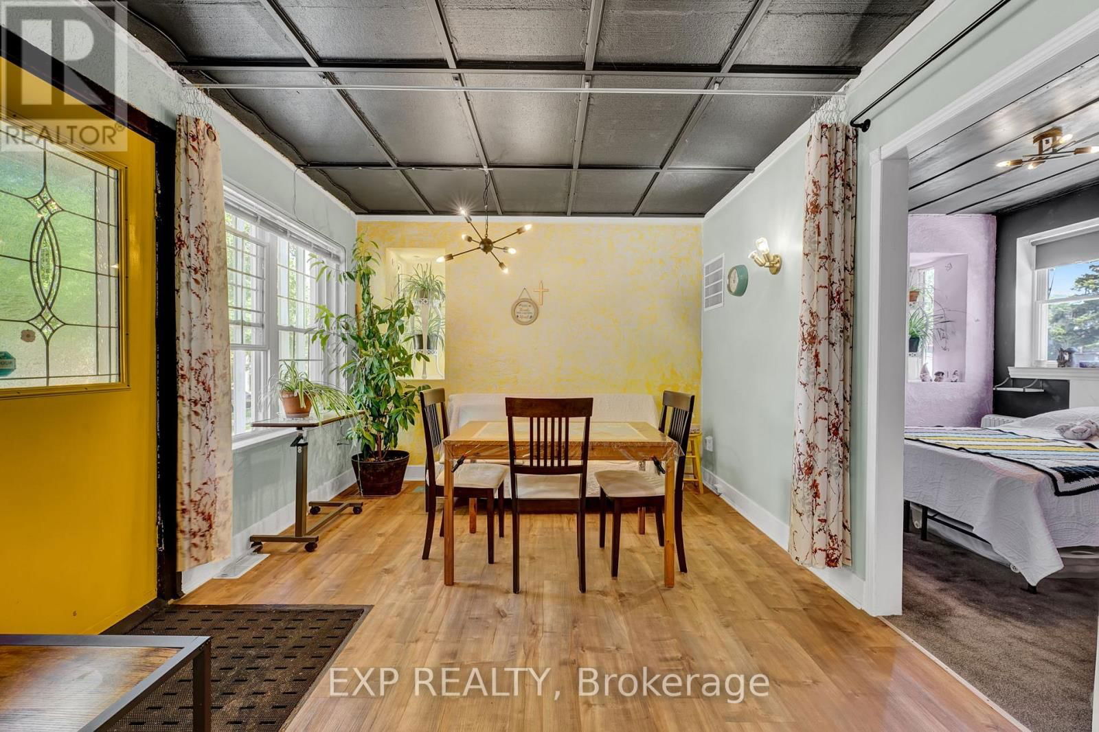 82 KEHL STREET Image 7
