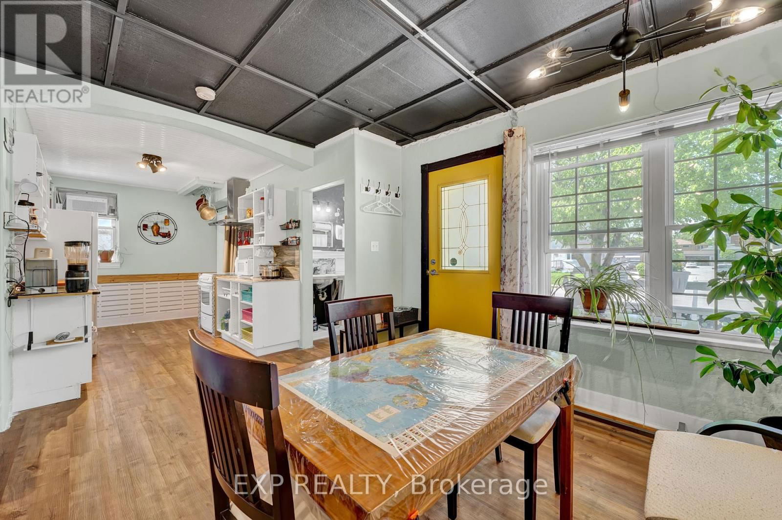 82 KEHL STREET Image 9