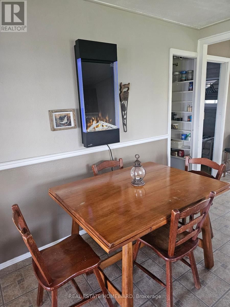 1046 BEA DALE LANE Image 15