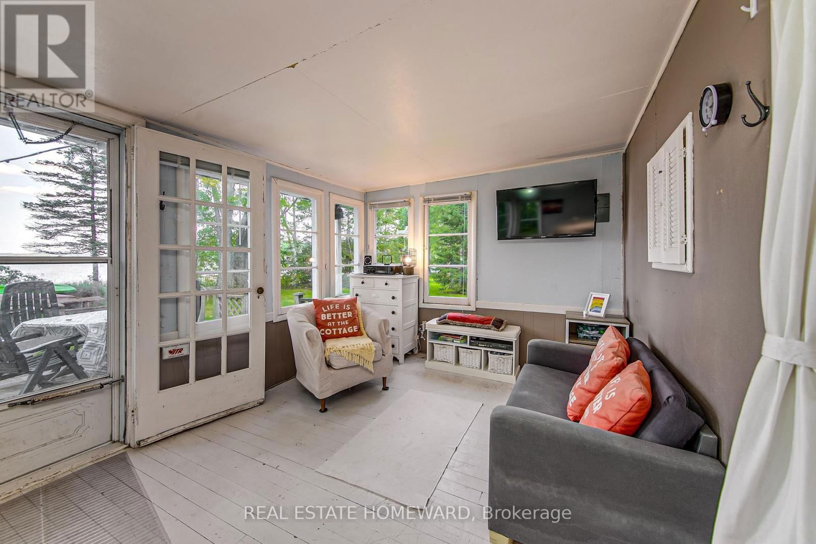 1046 BEA DALE LANE Image 21