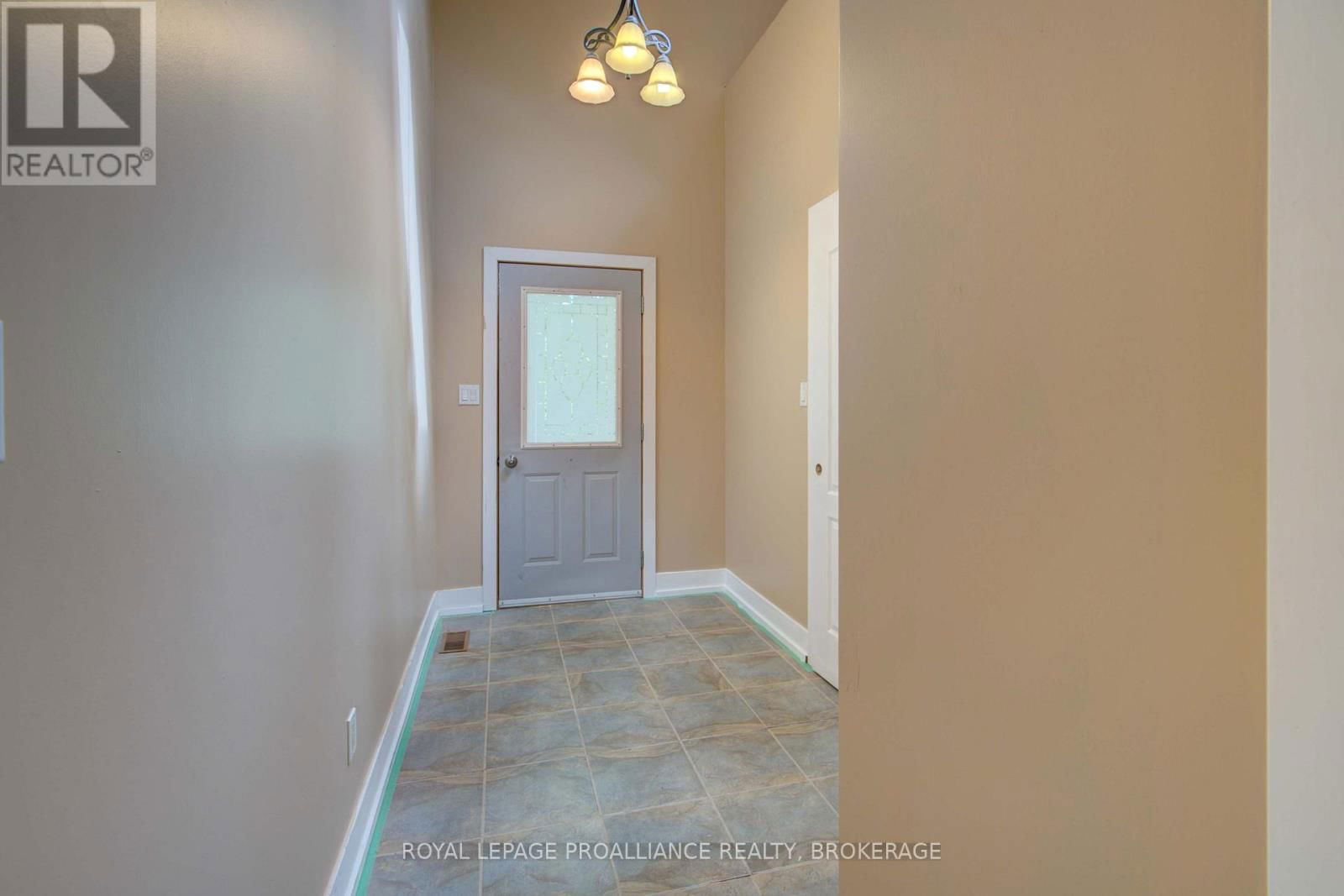 124 GRANITE HILLS Image 29