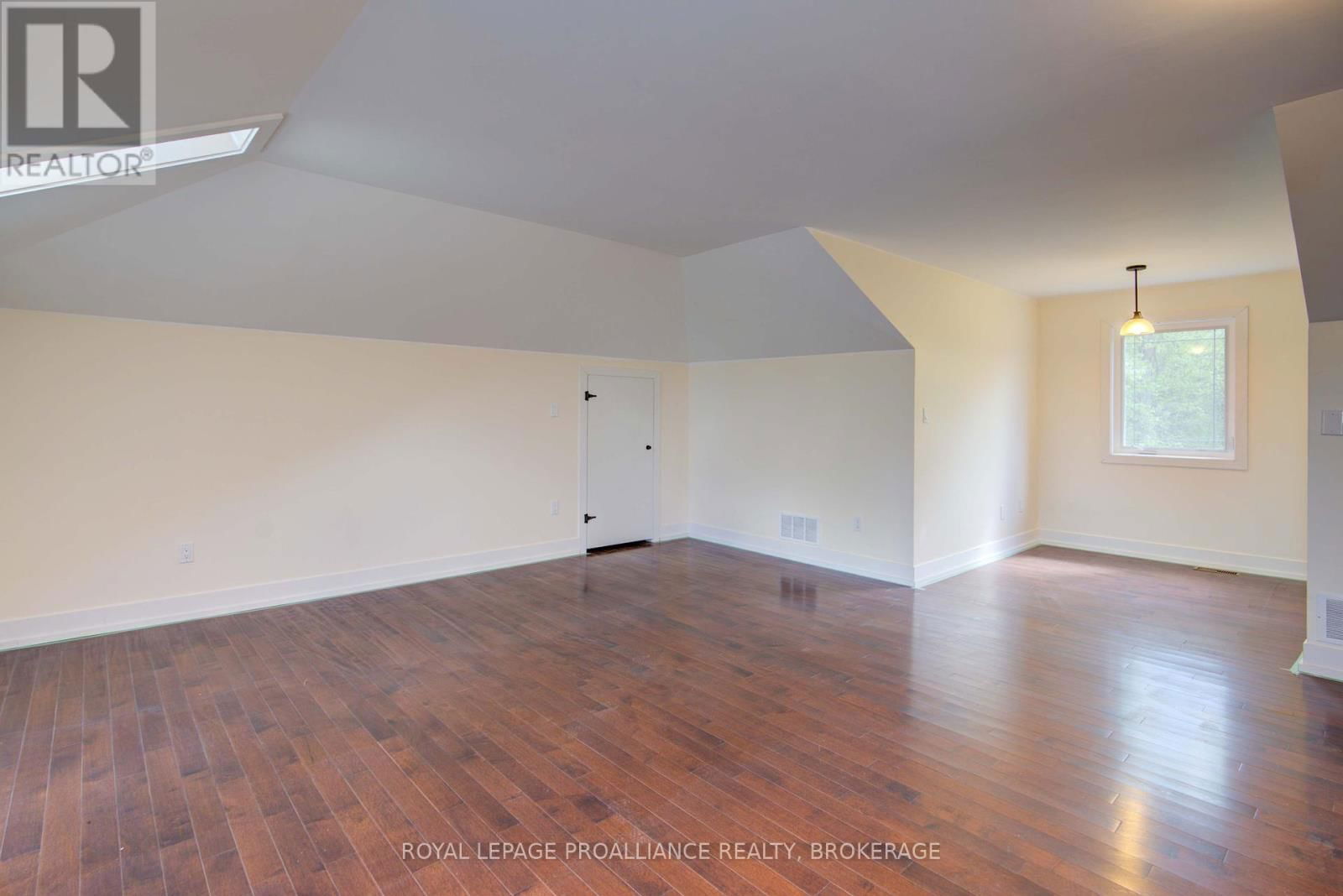 124 GRANITE HILLS Image 33