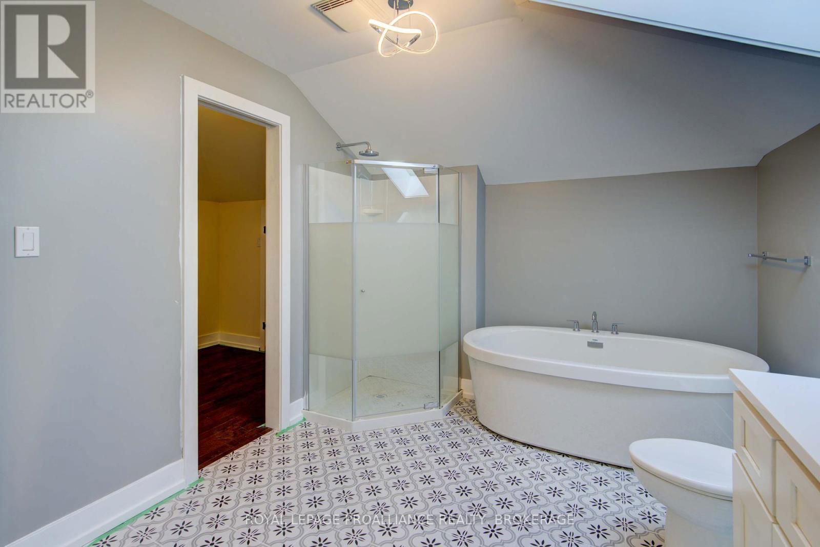 124 GRANITE HILLS Image 38