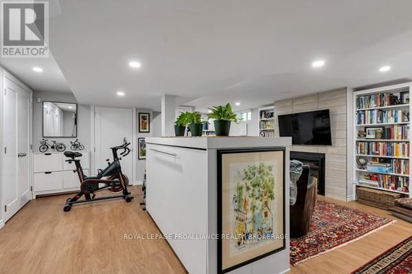 86 CENTRE STREET Image 35