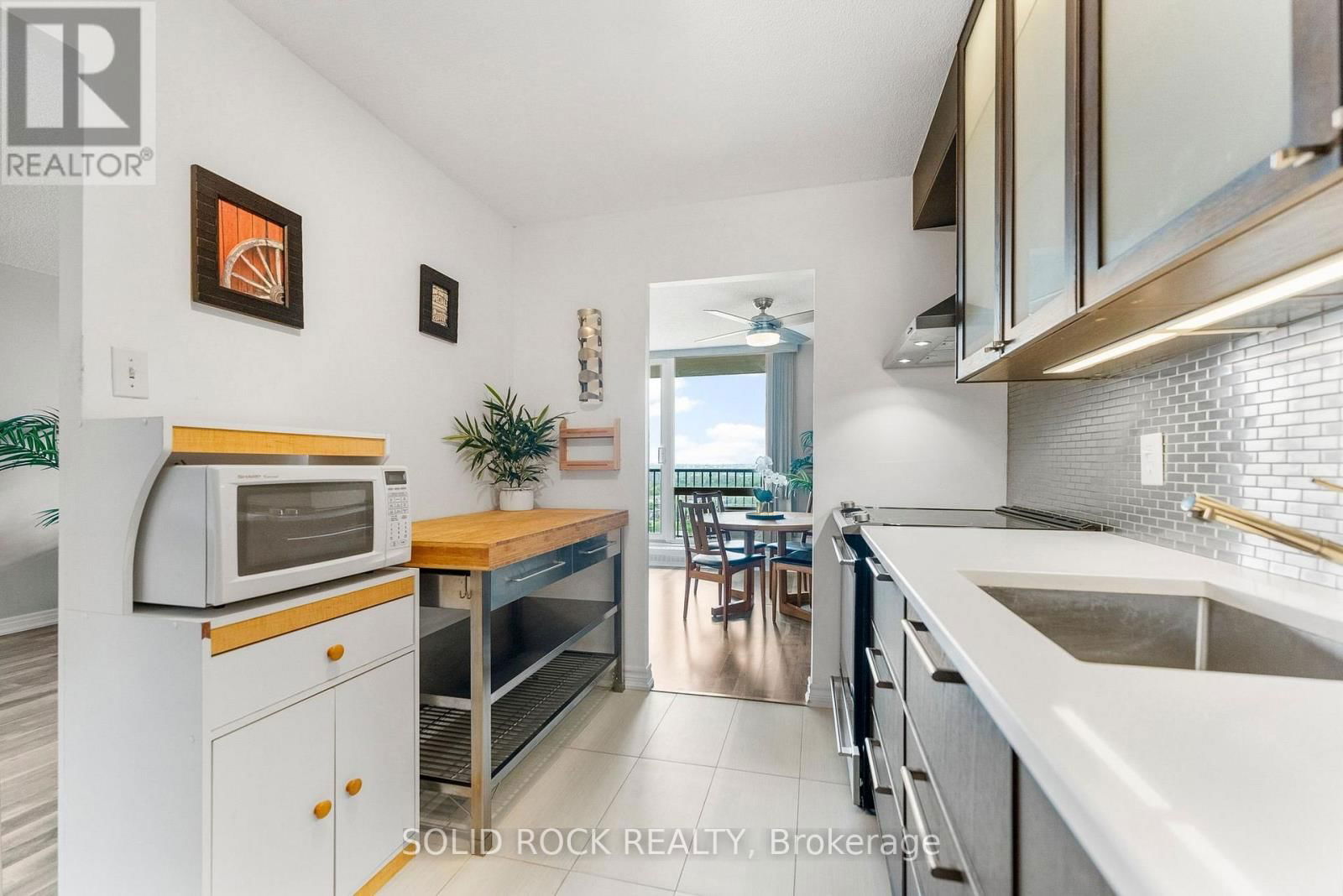 1603 - 665 BATHGATE DRIVE Image 11