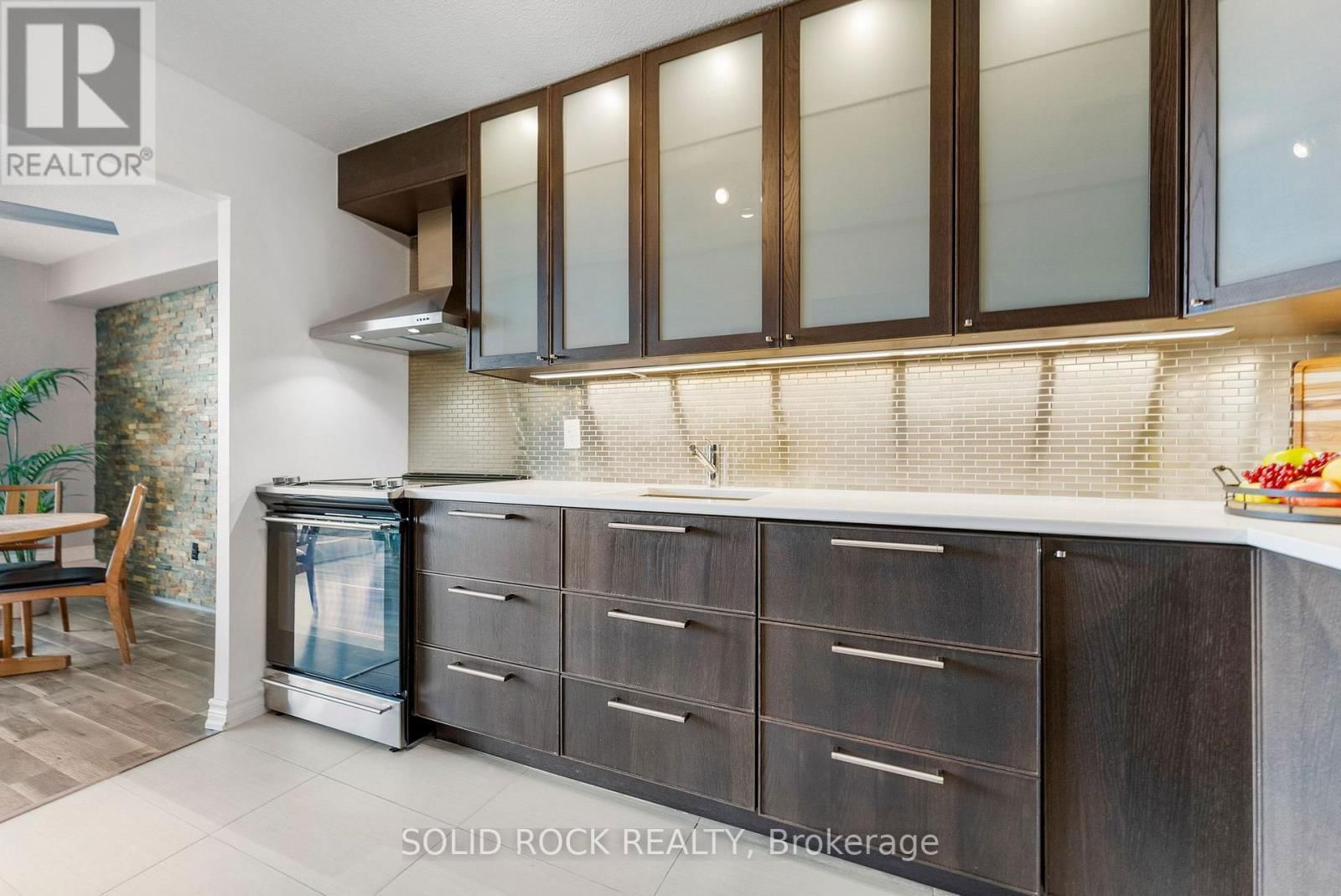 1603 - 665 BATHGATE DRIVE Image 12