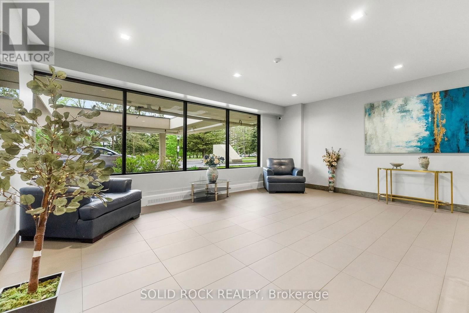 1603 - 665 BATHGATE DRIVE Image 2
