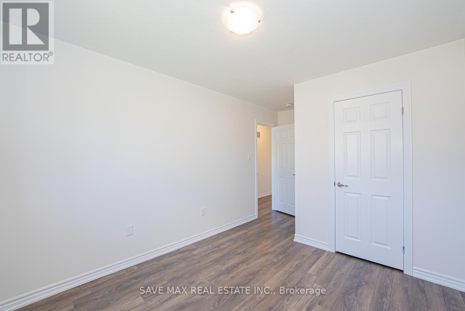 4 TARRISON STREET SOUTH Image 31