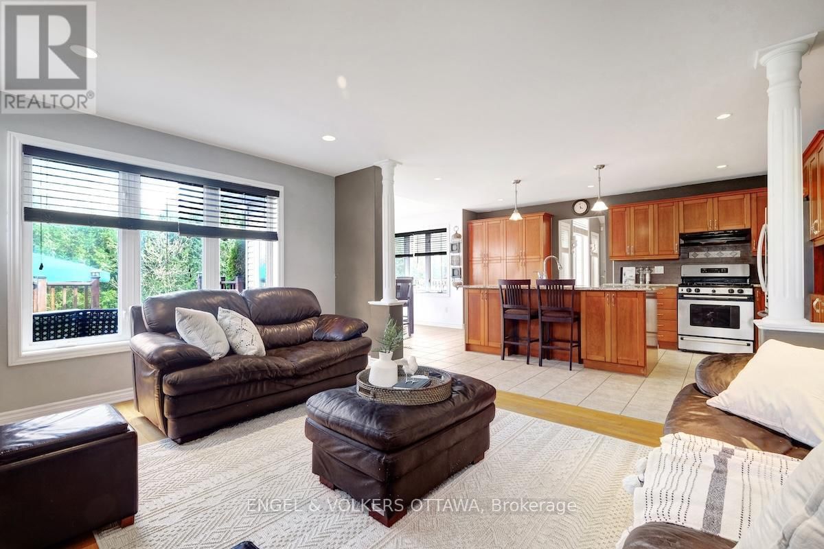 59 FRONTENAC BOULEVARD Image 19