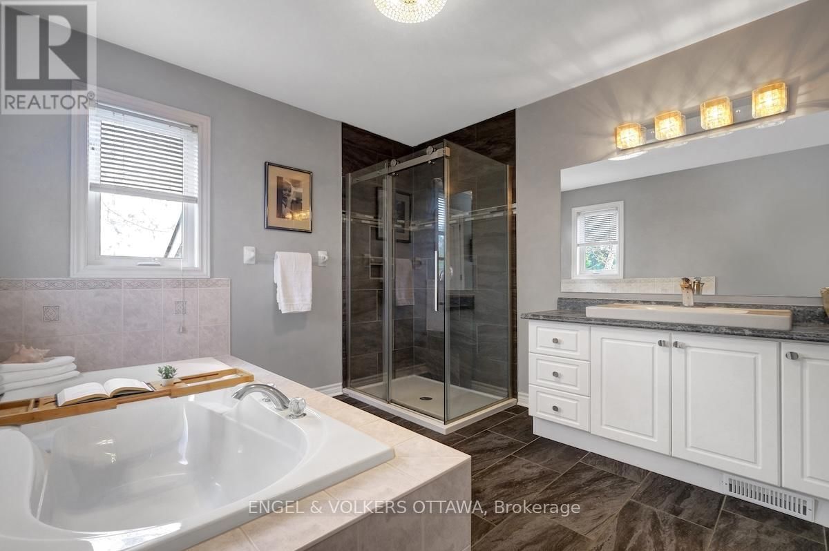 59 FRONTENAC BOULEVARD Image 27
