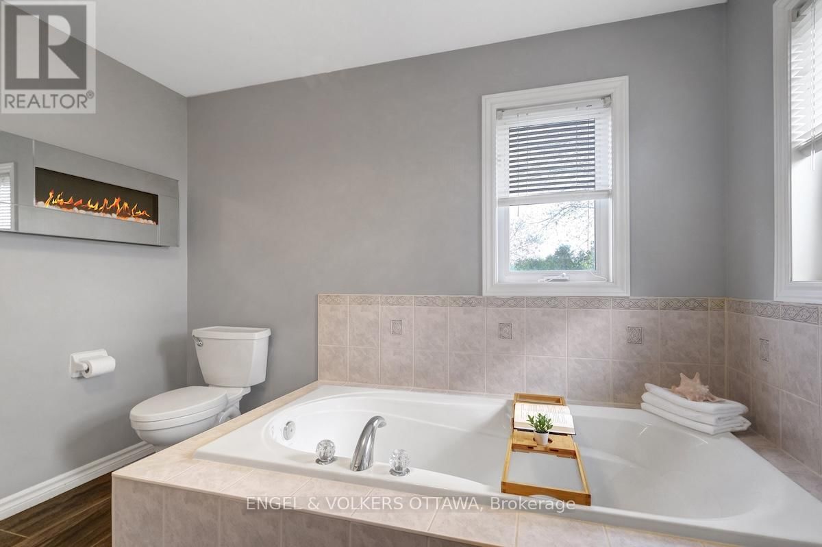 59 FRONTENAC BOULEVARD Image 28