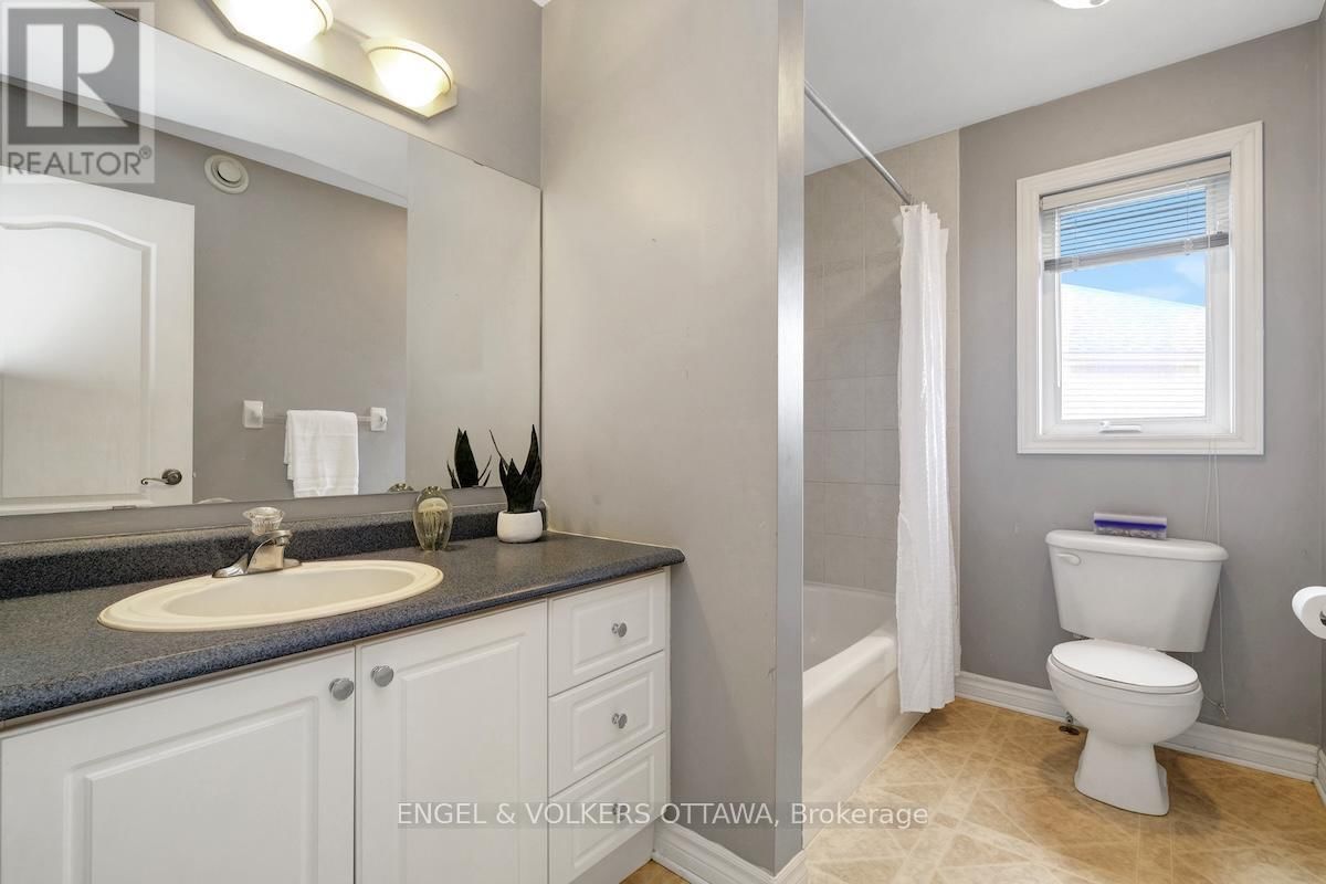59 FRONTENAC BOULEVARD Image 33