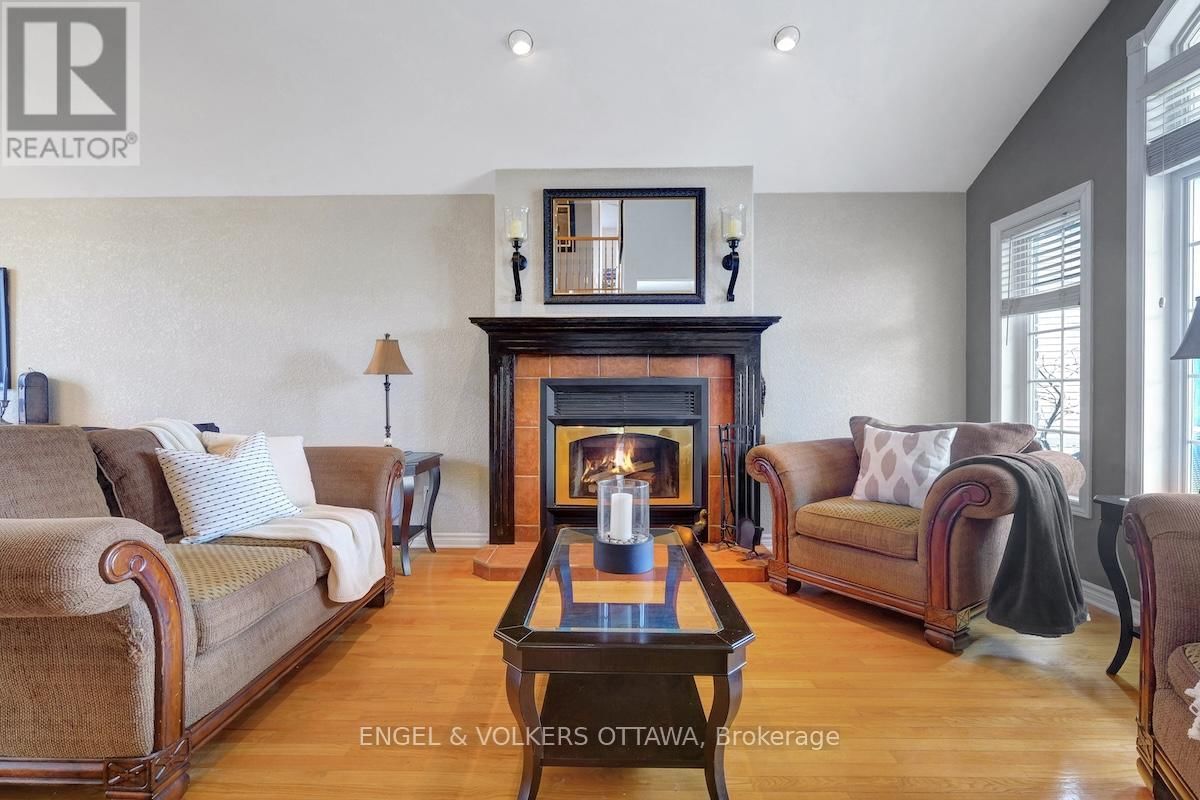 59 FRONTENAC BOULEVARD Image 7