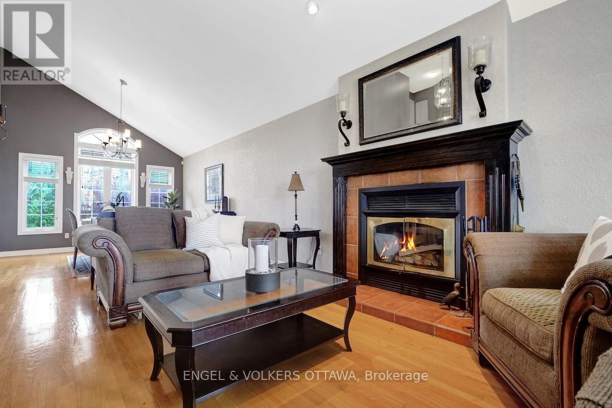 59 FRONTENAC BOULEVARD Image 9