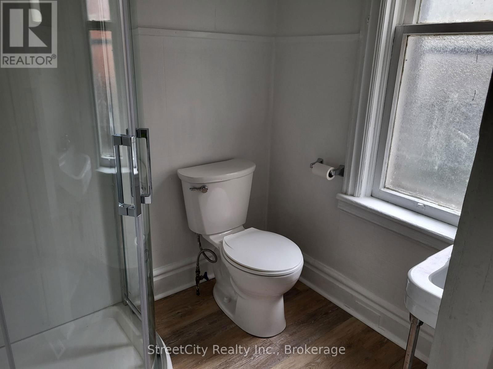 306 DOURO STREET Image 9