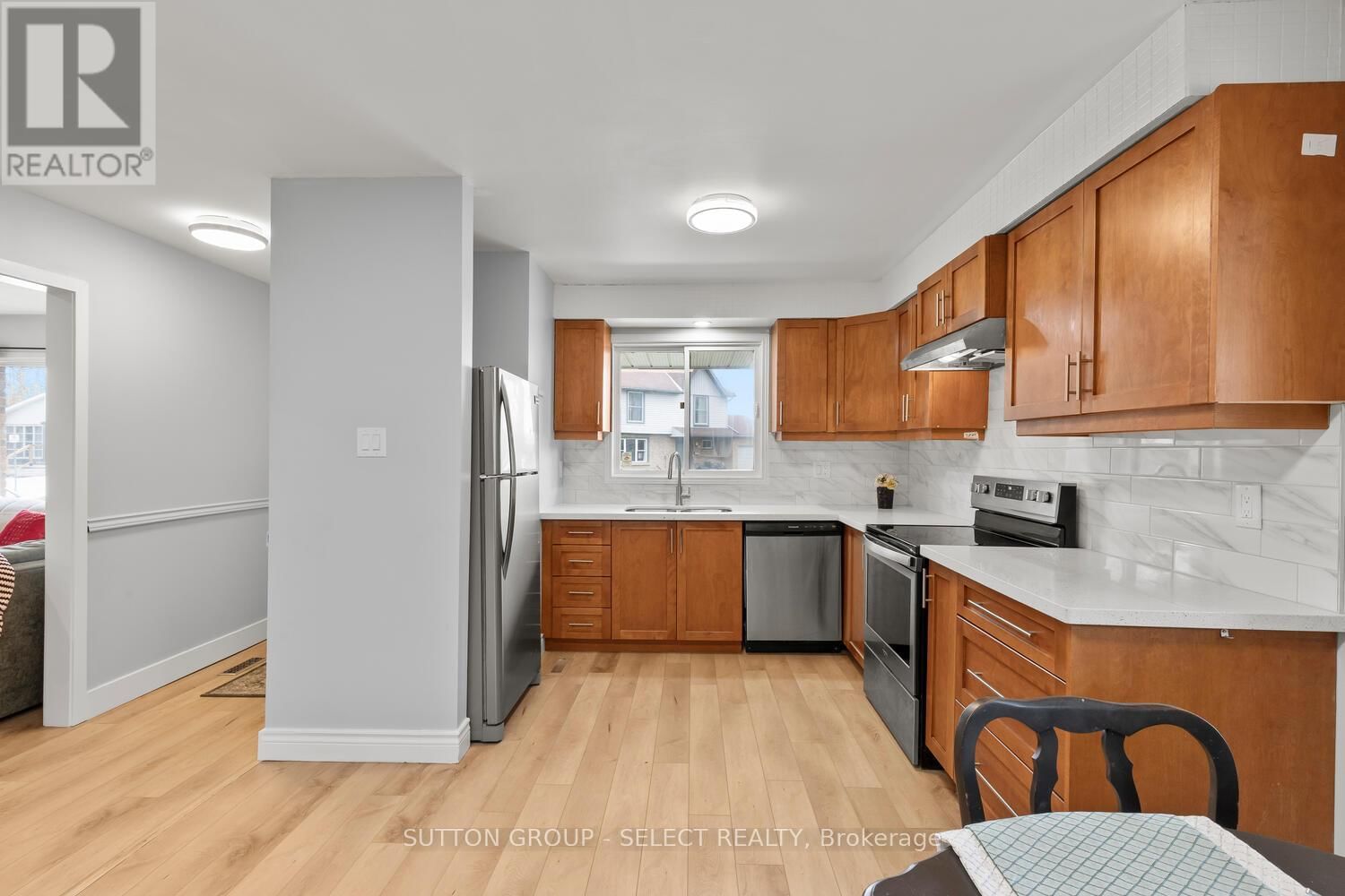 74 ARCHER CRESCENT Image 12