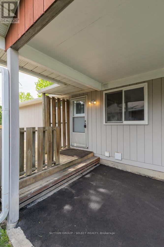 74 ARCHER CRESCENT Image 24