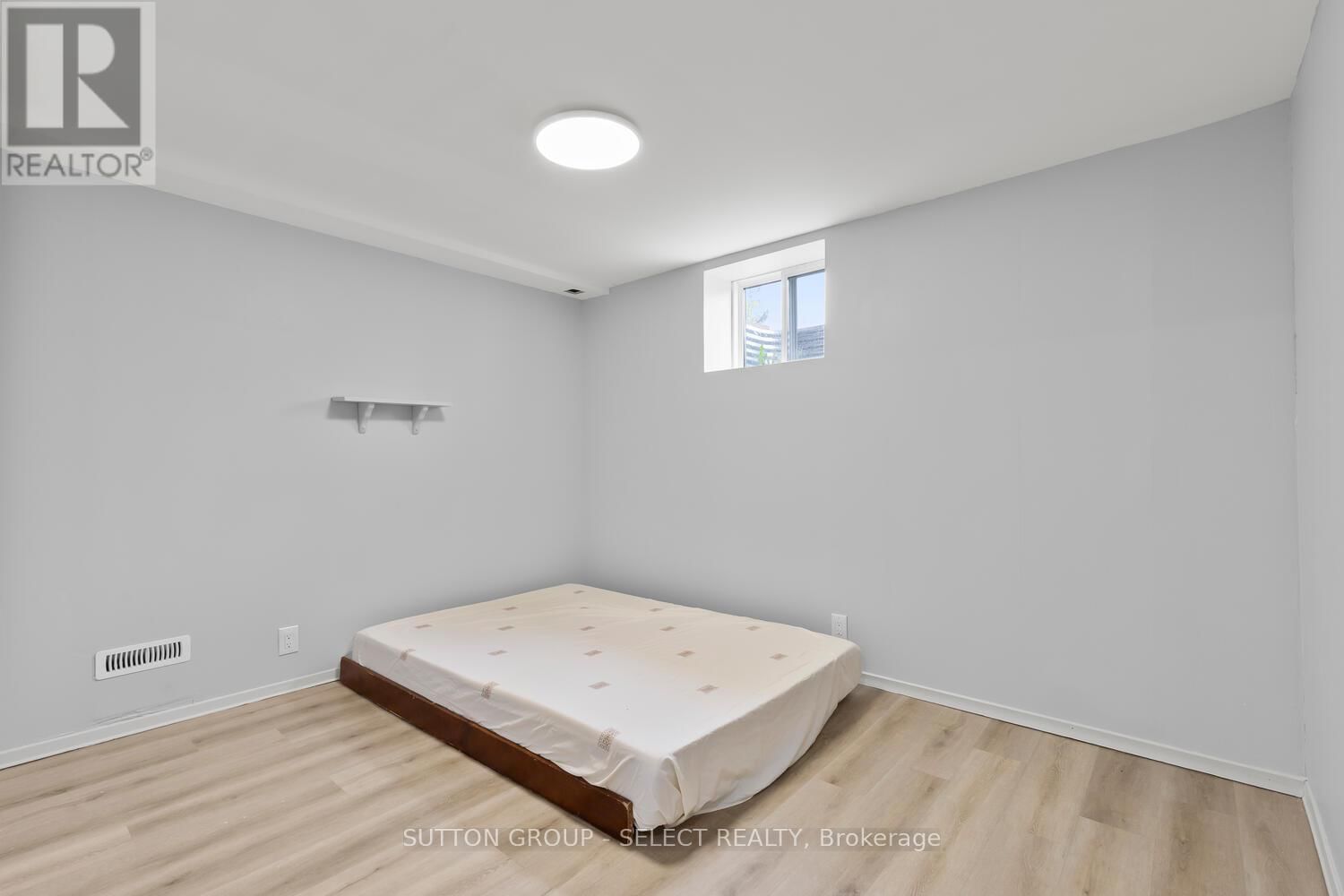 74 ARCHER CRESCENT Image 36