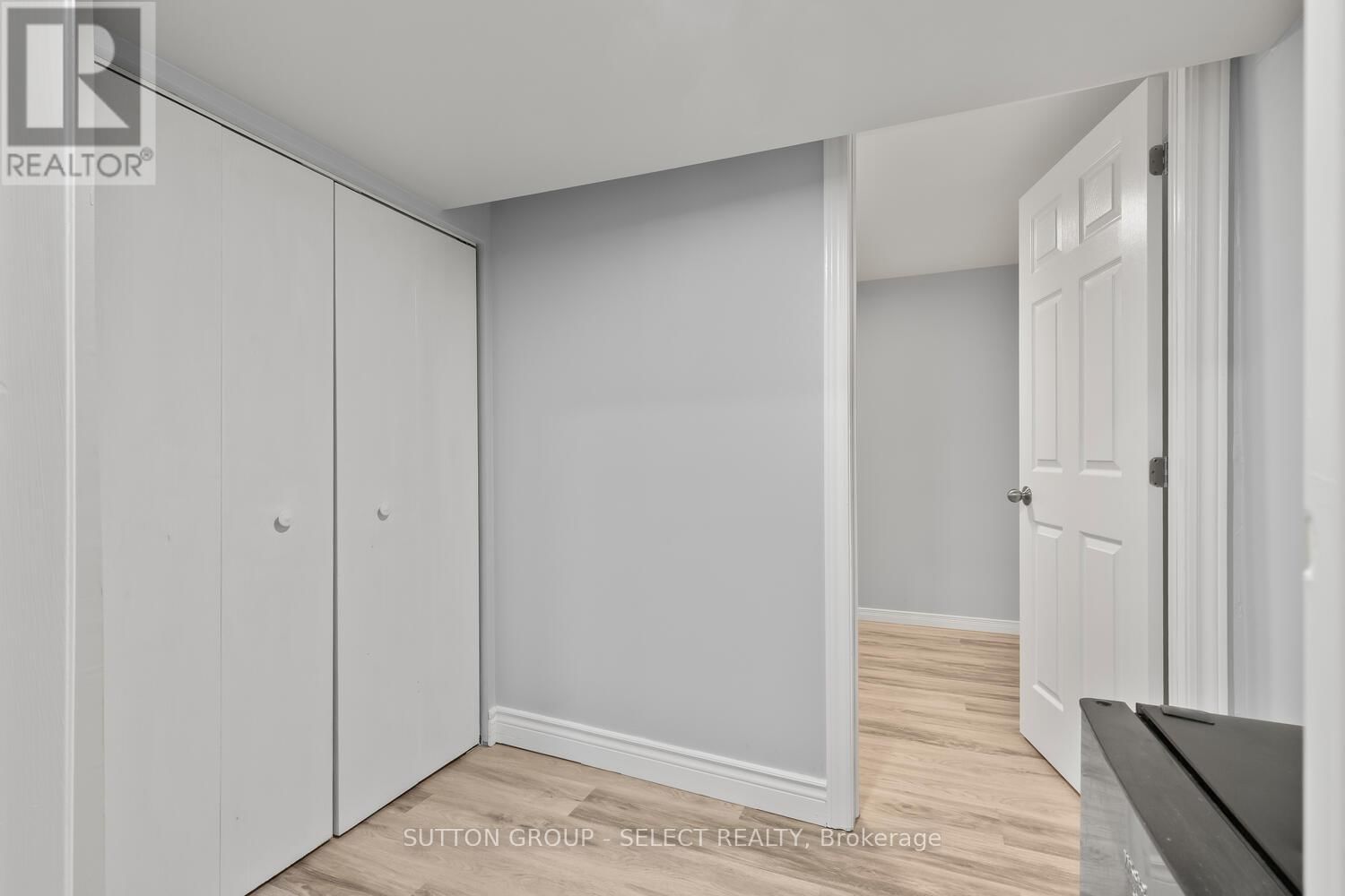 74 ARCHER CRESCENT Image 38