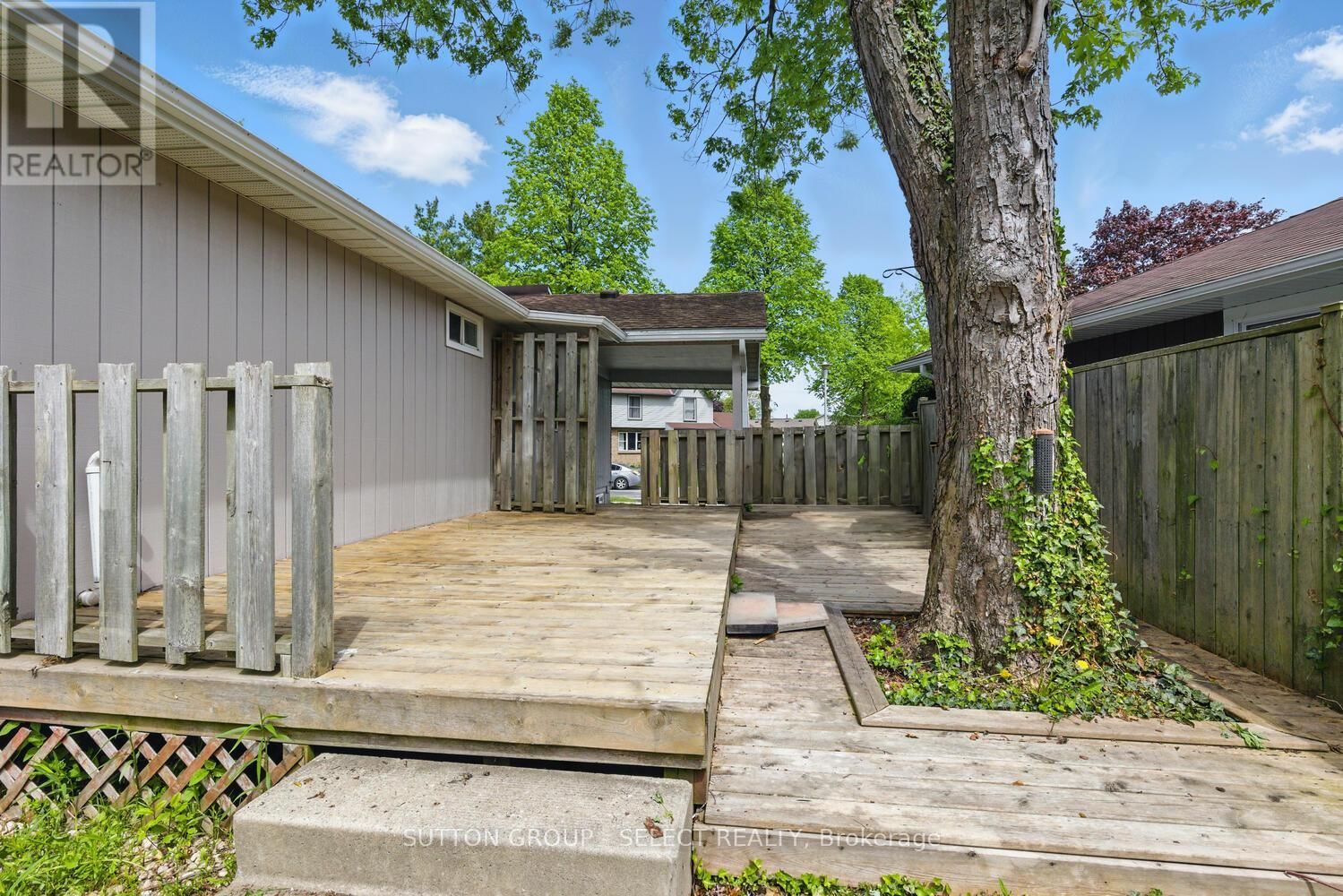 74 ARCHER CRESCENT Image 43