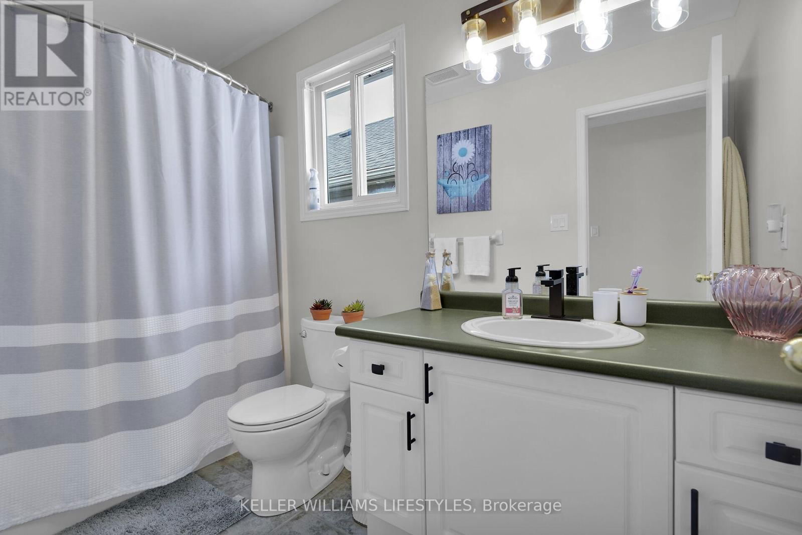 1226 DARNLEY BOULEVARD Image 31